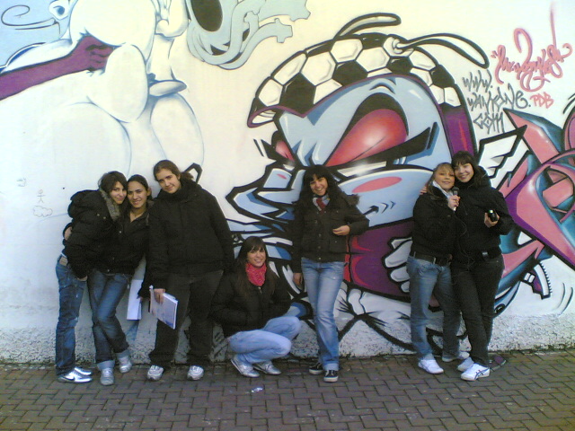 ragazze_murale_3.jpg